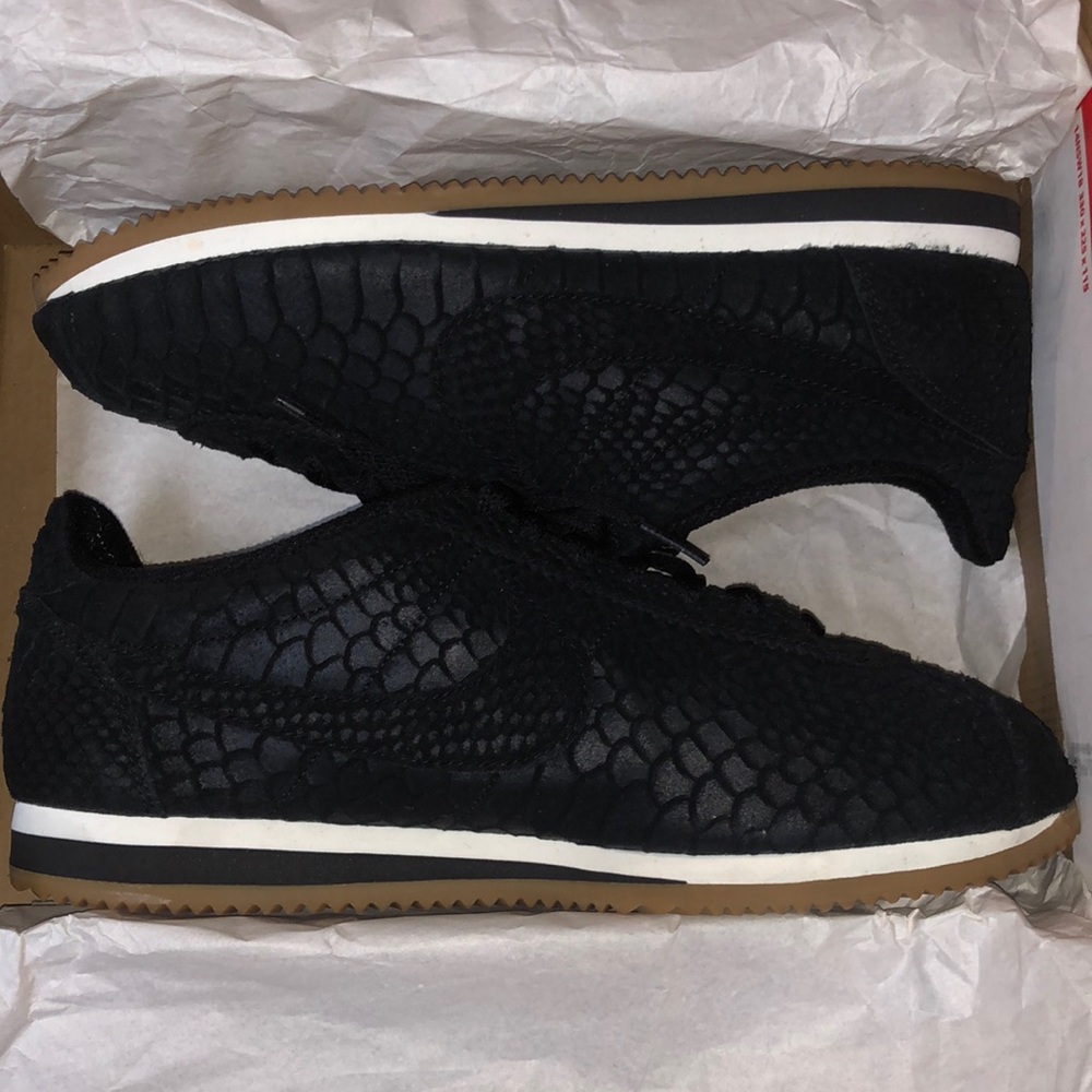 Nike shoes